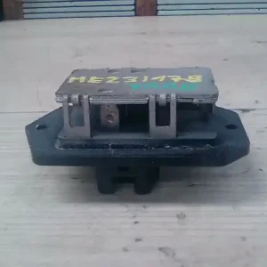 TOYOTA YARIS 99.04-05.09 Fűtőmotor előtét ellenállás1.3i bontott alkatrész Kedvezményes ár