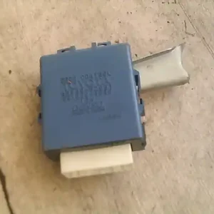 TOYOTA YARIS 99.04-05.09 Központizár vezérlő elektronika bontott alkatrész Ingyenes szállítás