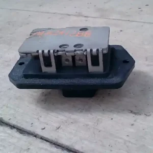 Akció TOYOTA YARIS VERSO 00-05 Fűtőmotor előtét ellenállásbontott alkatrész