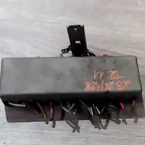 Expressz kézbesítés TRABANT 1,1 Biztosítéktábla bcm bsi bsm sam gem modul motortér bontott alkatrész