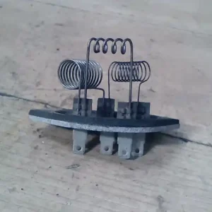 VOLVO 460 Fűtőmotor előtét ellenállás1.7i bontott alkatrész Olcsóbb