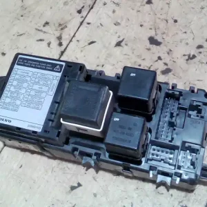 VOLVO S40 Biztosítéktábla bcm bsi bsm sam gem modul1.6i bontott alkatrész Expressz szállítás