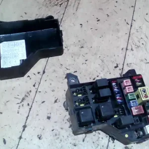 Utolsó esély VOLVO S40 Biztosítéktábla bcm bsi bsm sam gem modul1.6i bontott alkatrész