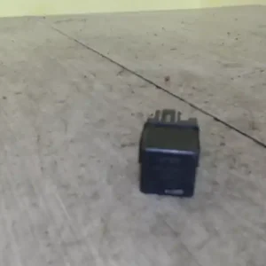 Legjobb ár VOLVO S40 2000.06.01-2004.05.31 Relé bontott alkatrész