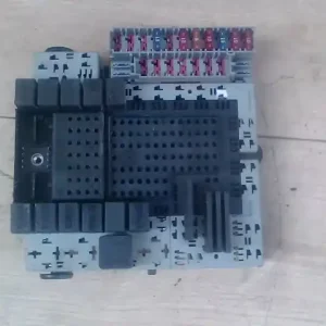 VOLVO S60 Biztosítéktábla bcm bsi bsm sam gem modul2.3i bontott alkatrész Újdonság