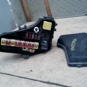 VOLVO S70 Biztosítéktábla bcm bsi bsm sam gem modul motortér bontott alkatrész Alacsony ár