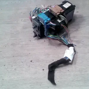 Olcsó VOLVO V40 Biztosítéktábla bcm bsi bsm sam gem modulbontott alkatrész