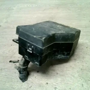 Rendeld meg most VOLVO V40 Biztosítéktábla bcm bsi bsm sam gem modul1.6 b bontott alkatrész