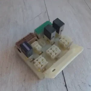 Biztonságos fizetés VOLVO V40 Biztosítéktábla bcm bsi bsm sam gem modul utastér bontott alkatrész