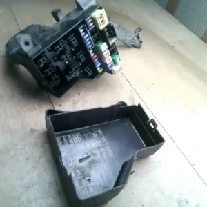 Akció VOLVO V40 Biztosítéktábla bcm bsi bsm sam gem modul1.6i bontott alkatrész