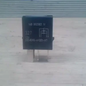 VOLVO V40 Relé bontott alkatrész Akció