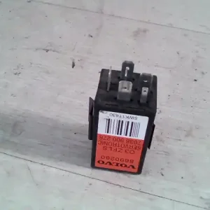 VOLVO V70 2000.01.01- 2007.08.31 Relé bontott alkatrész Gyors szállítás