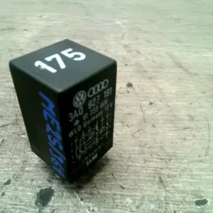 Akció VW BORA Relé 2.3 b bontott alkatrész