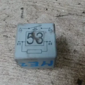 VW BORA Relé 1.4 b bontott alkatrész Különleges ajánlat