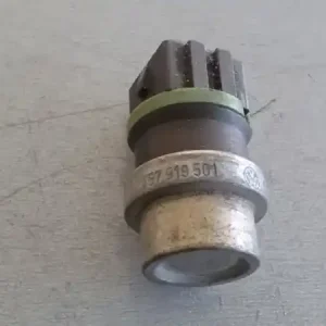 VW GOLF III. Levegő hőmérséklet érzékelő bontott alkatrész Expressz kézbesítés