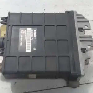 Biztonságos fizetés VW GOLF III. Motorvezérlő egység ecu pcm modul bontott alkatrész