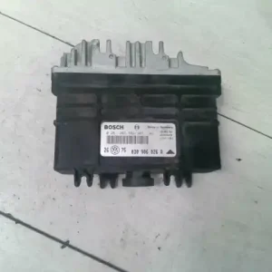 VW GOLF III. Motorvezérlő egység ecu pcm modul 1.4i bontott alkatrész Árengedmény