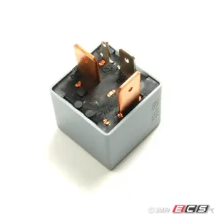 VW GOLF III. Relébontott alkatrész Biztonságos fizetés