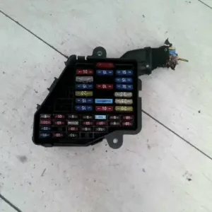 Kedvezményes ár VW GOLF IV. Biztosítéktábla bcm bsi bsm sam gem modul utastér 1.4i bontott alkatrész