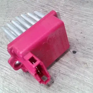 VW GOLF IV. Fűtőmotor előtét ellenállásbontott alkatrész Kiárusítás