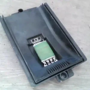 Népszerű VW GOLF IV. Fűtőmotor előtét ellenállásbontott alkatrész