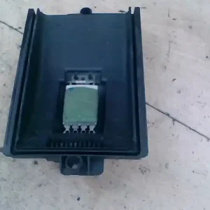 Expressz kézbesítés VW GOLF IV. Fűtőmotor előtét ellenállás1.4i bontott alkatrész