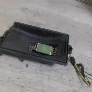 Kiárusítás VW GOLF IV. Fűtőmotor előtét ellenállás1.4 i bontott alkatrész