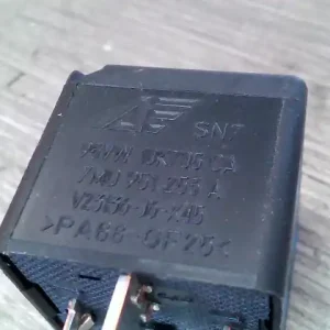 Expressz kézbesítés VW GOLF IV. Relé 1.6i bontott alkatrész