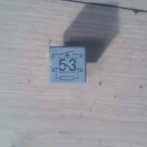 VW GOLF IV. Relé 53-as számú bontott alkatrész Kedvezményes ár