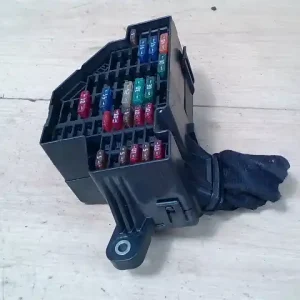 Nézd meg most VW Golf V. 2003.10 - 2008.09 Biztosítéktábla bcm bsi bsm sam gem modul utastér 1.4i bontott alkatrész