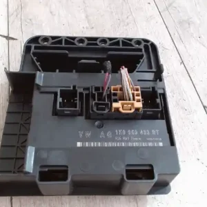 VW Jetta 2005.05 - 2010.12 Komfort elektronika 1.9d bontott alkatrész Alacsony ár