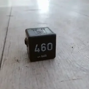 VW Jetta 2005.05 - 2010.12 Relé 460 bontott alkatrész Biztonságos vásárlás