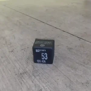 VW GOLF IV. Relé bontott alkatrész Azonnali szállítás