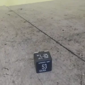 VW GOLF IV. Relé bontott alkatrész Újdonság