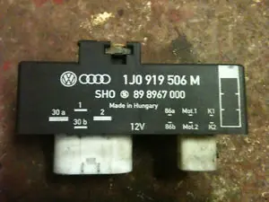 Bestseller VW GOLF IV. Ventilátor vezérlő elektronika bontott alkatrész