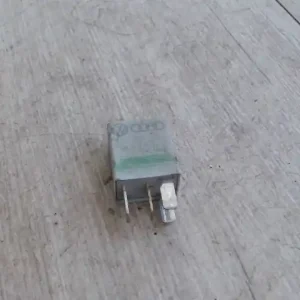 VW Jetta 2005.05 - 2010.12 Relé bontott alkatrész Outlet