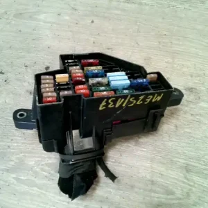 Kiárusítás VW JETTA V 05-10 Biztosítéktábla bcm bsi bsm sam gem modul1.6 b bontott alkatrész