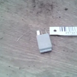 Kiárusítás VW JETTA V 05-10 Relé bontott alkatrész