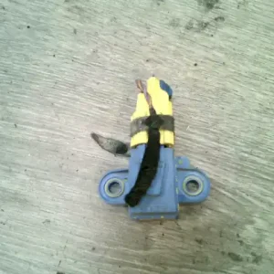 VW JETTA V 05-10 ütközés érzékelő bontott alkatrész Vedd meg most