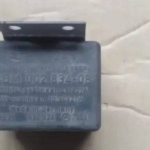 Rendeld meg most VW LT Irányjelző relé bontott alkatrész