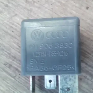 Legnépszerűbb VW PASSAT 00.11-05.02 B5.5 Relé bontott alkatrész