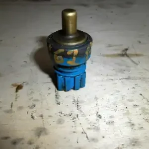 Gyors szállítás VW PASSAT 96.10-00.10 B5 Levegő hőmérséklet érzékelő bontott alkatrész