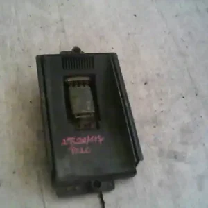 Korlátozott ajánlat VW POLO CLASSIC 99.10-01.09 Fűtőmotor előtét ellenállásbontott alkatrész