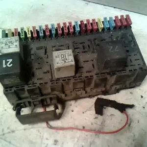 VW POLO III. 94-99 Biztosítéktábla bcm bsi bsm sam gem modul utastér 1.0 i,3 ajtós bontott alkatrész Végkiárusítás