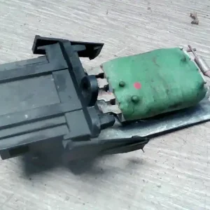 Azonnali szállítás VW POLO III. 94-99 Fűtőmotor előtét ellenállásbontott alkatrész