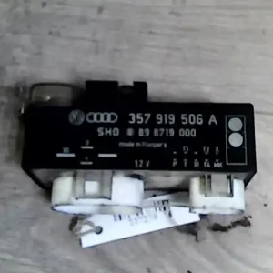 Outlet VW POLO III. 94-99 Ventilátor vezérlő elektronika bontott alkatrész