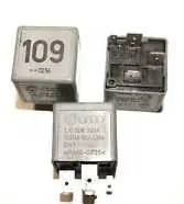 Azonnali szállítás VW POLO IV. 99-02 Relé bontott alkatrész