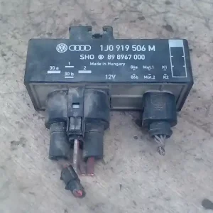 VW POLO V. 02-05 Hűtőventilátor relé bontott alkatrész Biztonságos fizetés