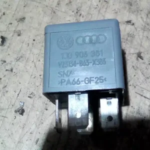 VW POLO V. 02-05 Relé bontott alkatrész Szuper ajánlat