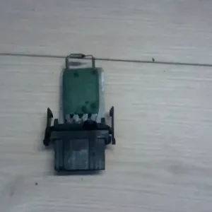 Ajánlat VW POLO VARIANT 97-01 Fűtőmotor előtét ellenállás1.6i bontott alkatrész